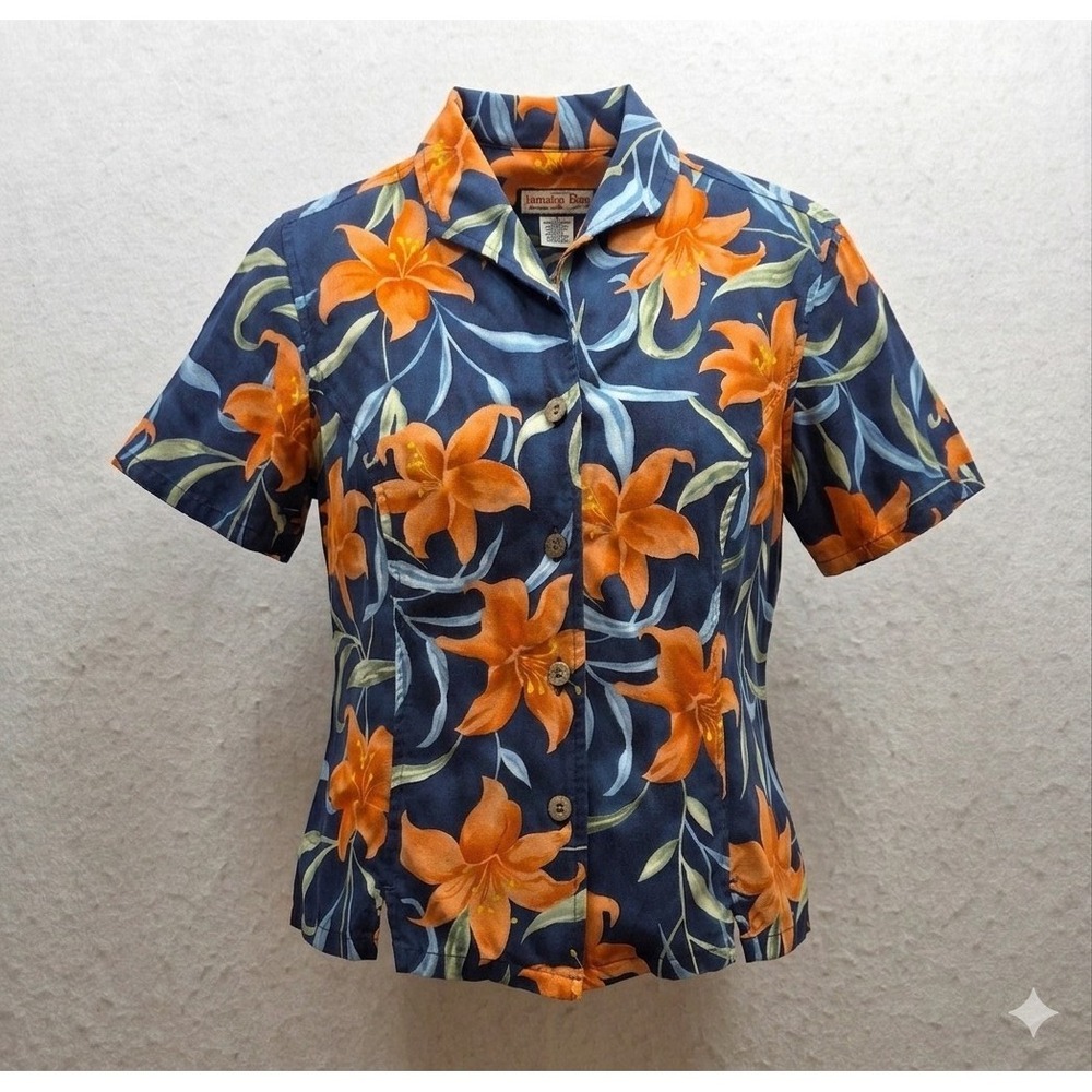 Jamaica Bay Women's Blue Floral Print Short Sleeve Button Up Camp Shirt. Size M